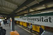Ankunft mit der U3 Freie Universität