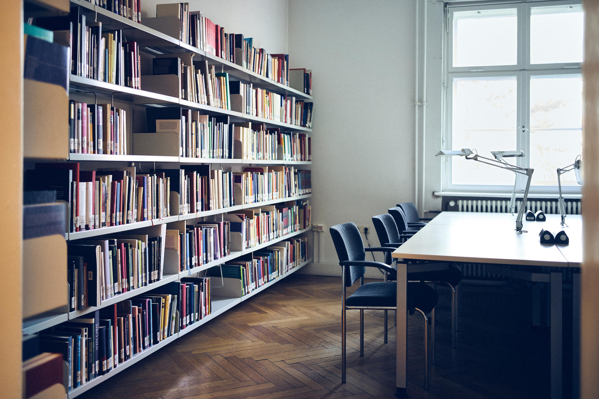 Bibliothek_Arbeitsplatz